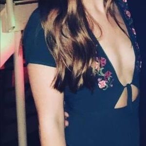 Lulu’s Emerald Embroidery Midi Dress